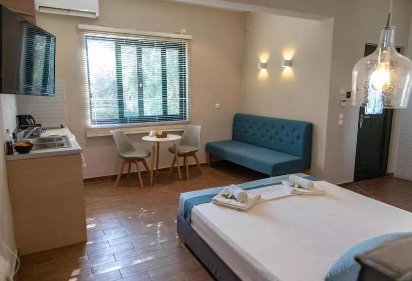 Ampoulos Rooms & Apartments