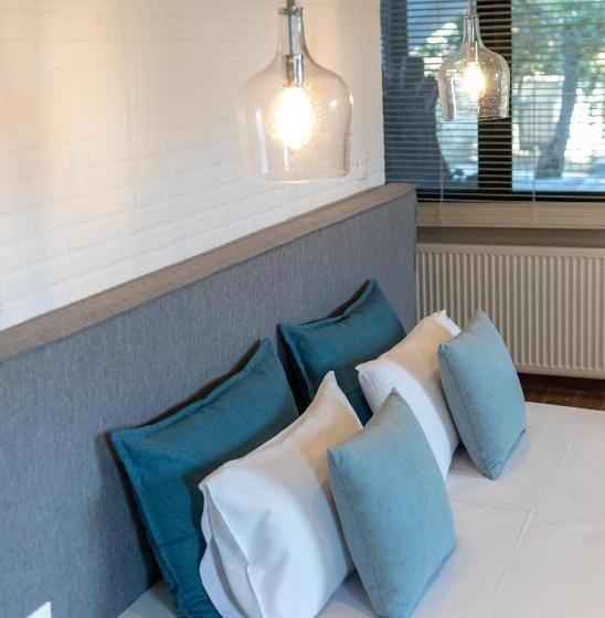 Ampoulos Rooms & Apartments