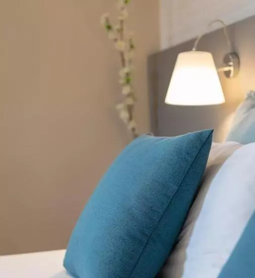 Ampoulos Rooms & Apartments