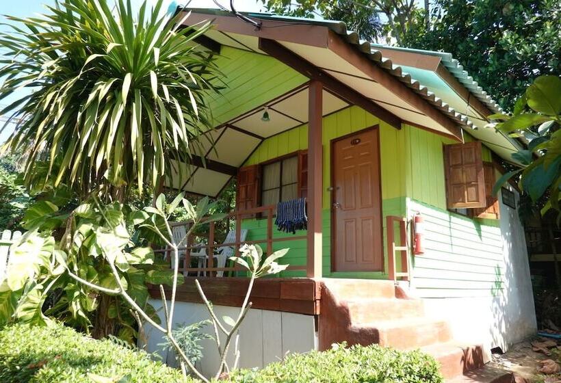 Green Cottage Beach Resort