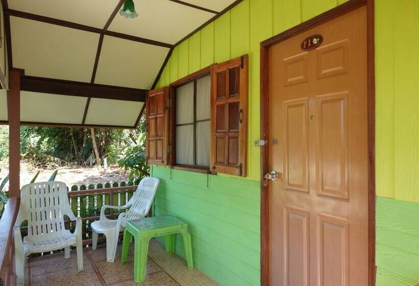 Green Cottage Beach Resort