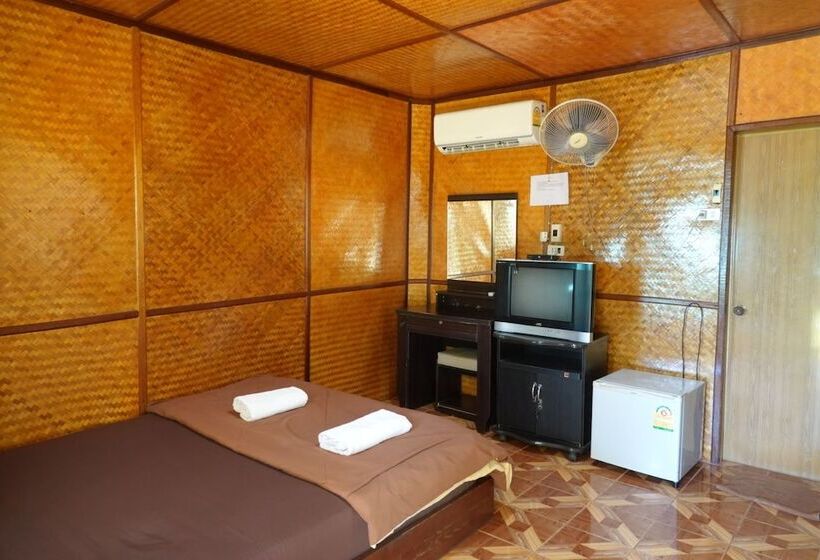 Green Cottage Beach Resort