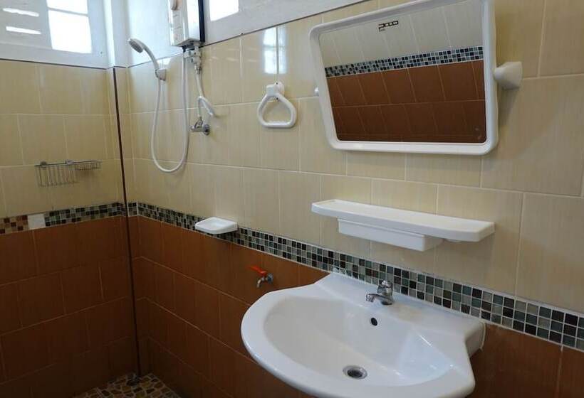 Green Cottage Beach Resort