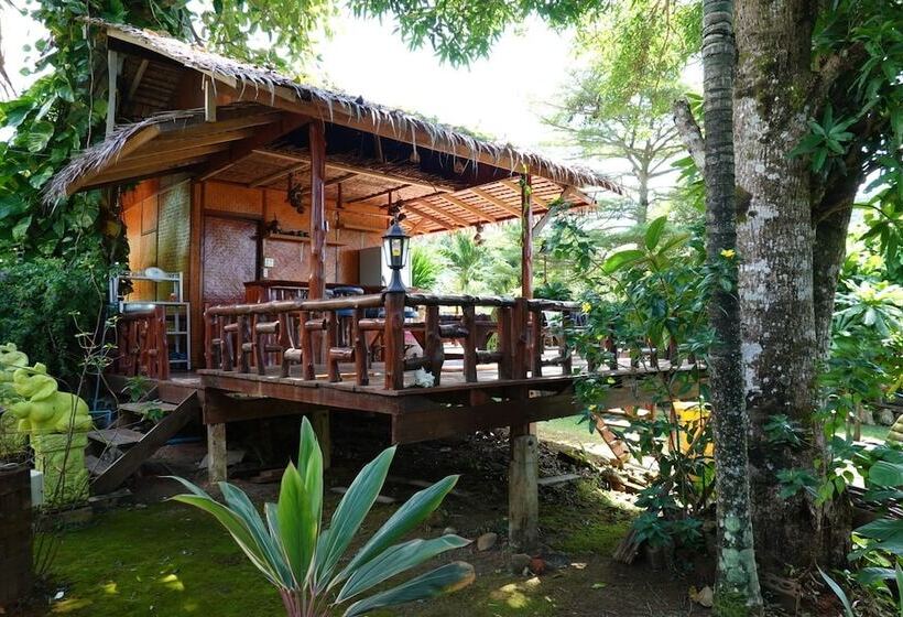 Green Cottage Beach Resort