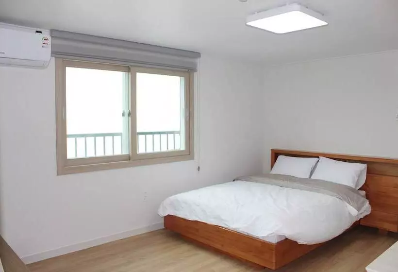 ホテル Jeju Aria Pension