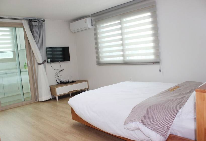 ホテル Jeju Aria Pension