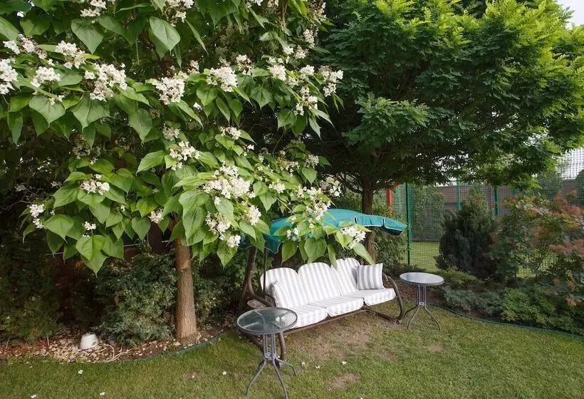 هتل Premium Village Residence