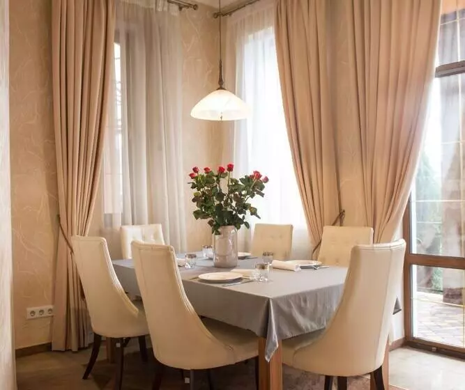 هتل Premium Village Residence