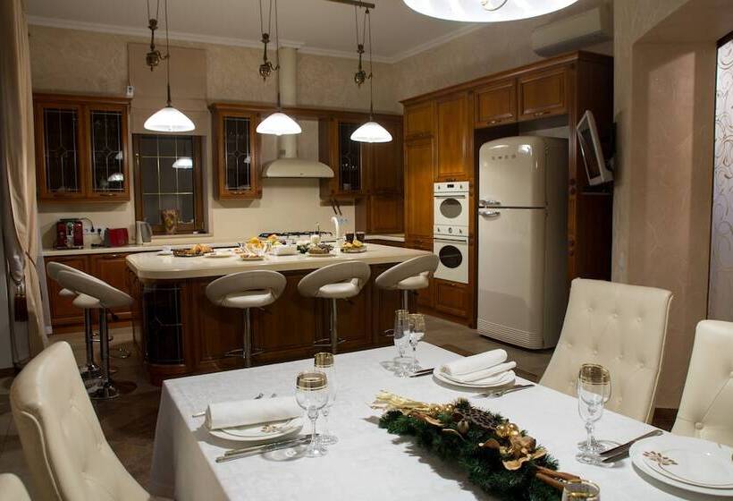 هتل Premium Village Residence