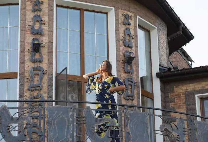 هتل Premium Village Residence