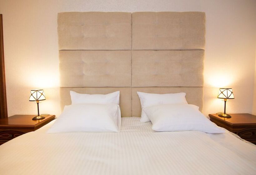 هتل Premium Village Residence