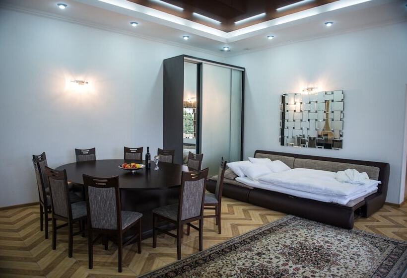 هتل Premium Village Residence