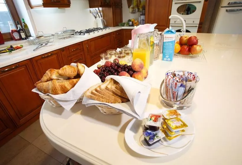 هتل Premium Village Residence