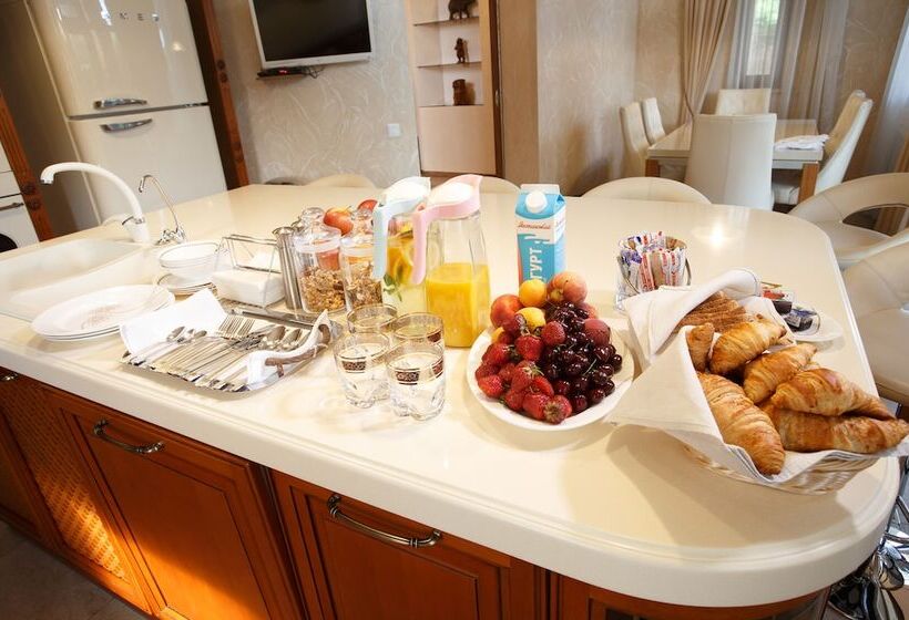 هتل Premium Village Residence