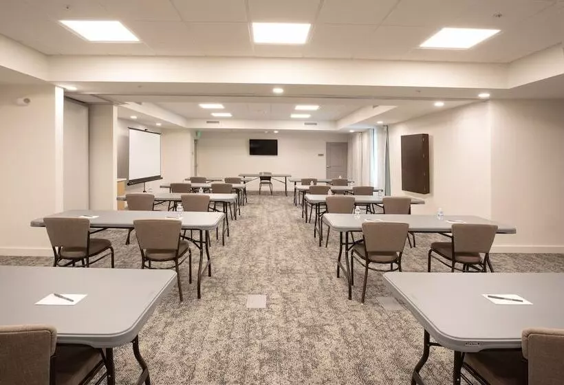 Hotelli Staybridge Suites   Carson City   Tahoe Area, An Ihg