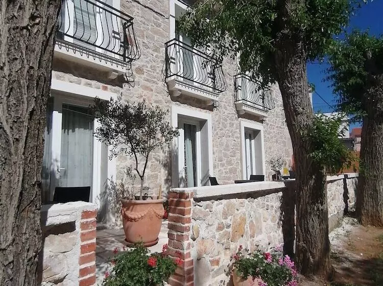 Aamiaismajoitus (B&B) Boutique Vila Marijini Dvori