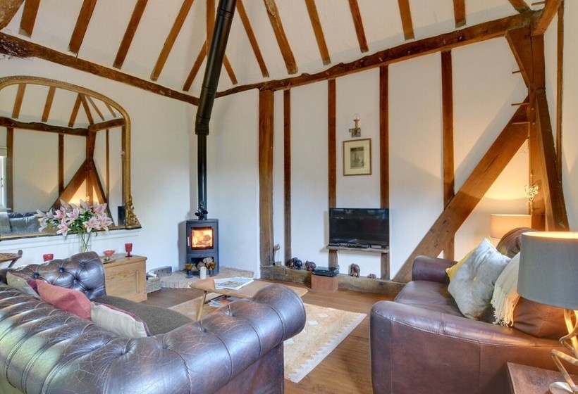 Converted Barn With Excellent Wooden Beams, High Ceiling And A Cosy Terrace