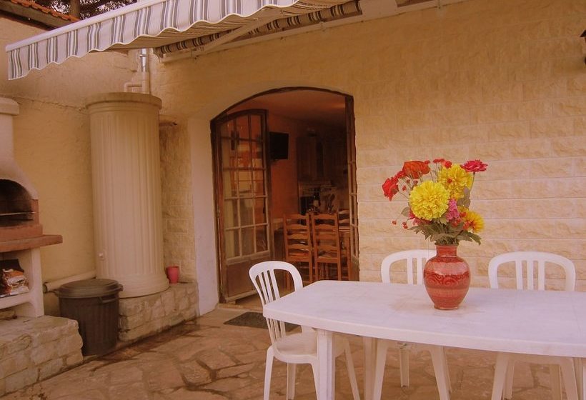 Cozy Cottage In Vairessurmarne With Garden