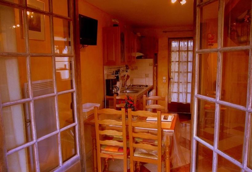 Cozy Cottage In Vairessurmarne With Garden