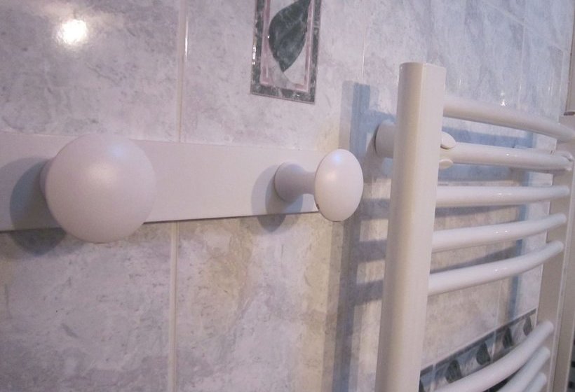 Cozy Cottage In Vairessurmarne With Garden