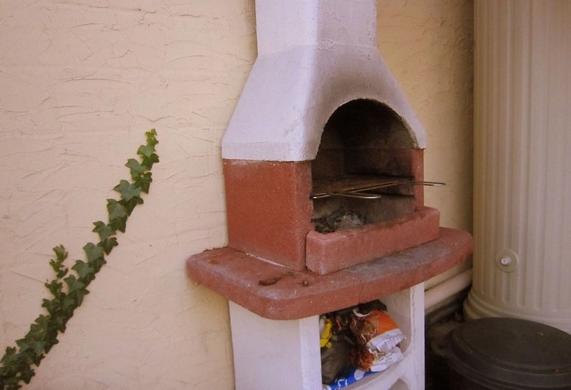 Cozy Cottage In Vairessurmarne With Garden