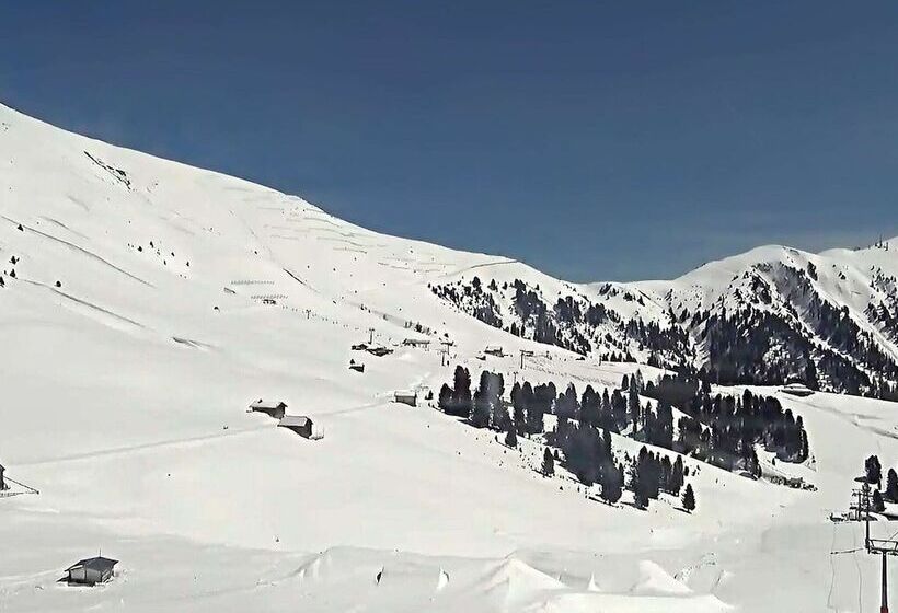 Dreamy Cottage In Bellamonte Italy With Hot Tub