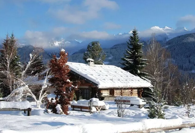 Dreamy Cottage In Bellamonte Italy With Hot Tub