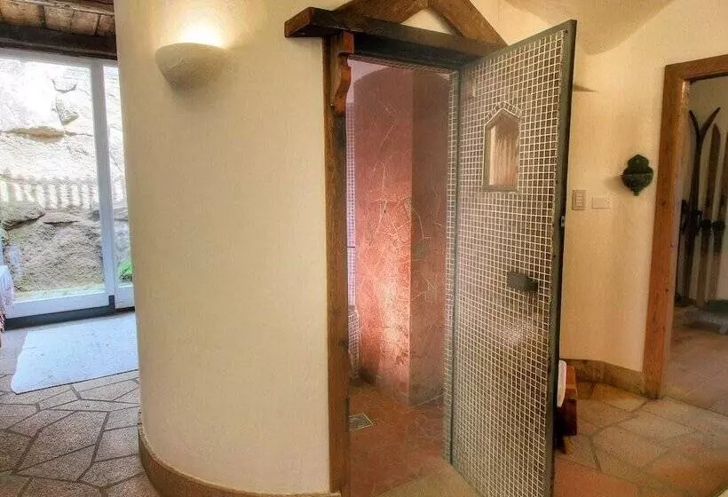 Dreamy Cottage In Bellamonte Italy With Hot Tub