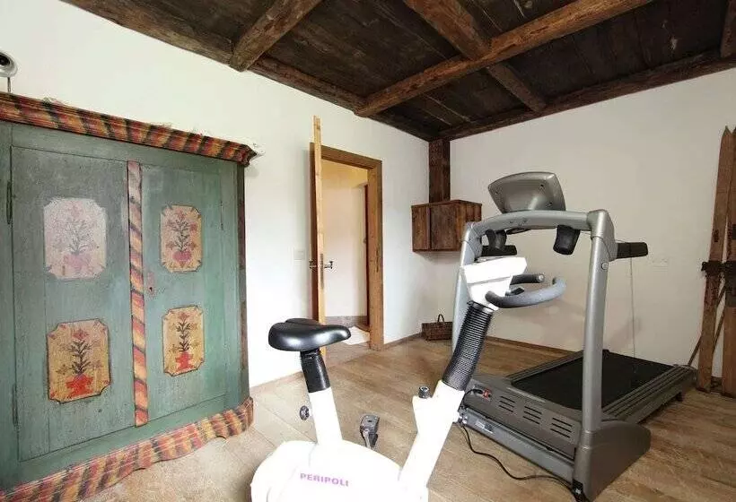 Dreamy Cottage In Bellamonte Italy With Hot Tub