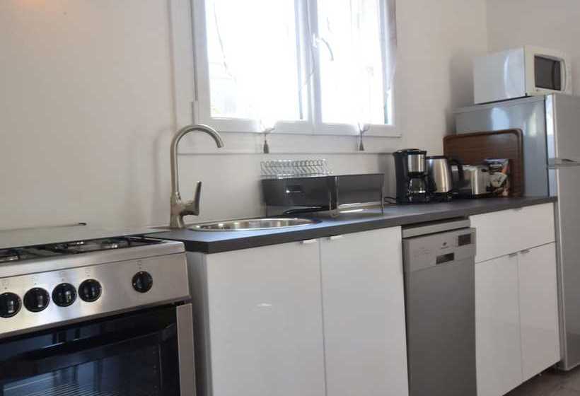 Gite On A Quiet Property, Through A Wine Garden Surrounding