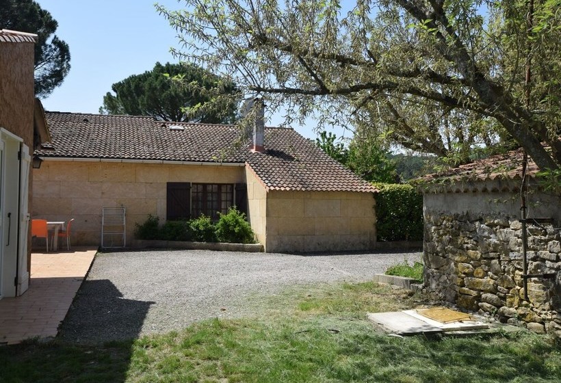 Gite On A Quiet Property, Through A Wine Garden Surrounding