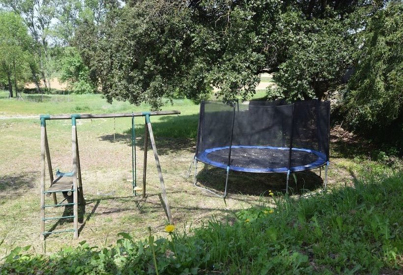 Gite On A Quiet Property, Through A Wine Garden Surrounding