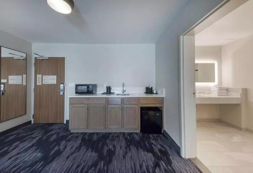 Hotelli Fairfield Inn & Suites By Marriott Charlotte Belmont