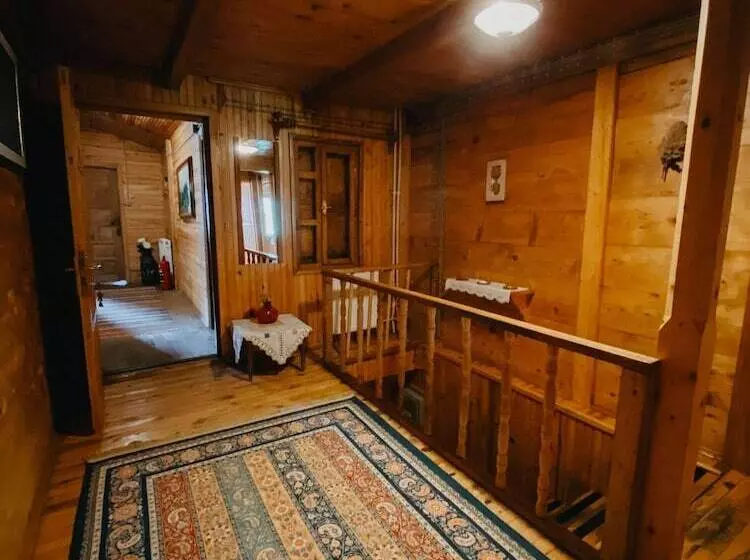 ホテル Kuspuni Dag Evi