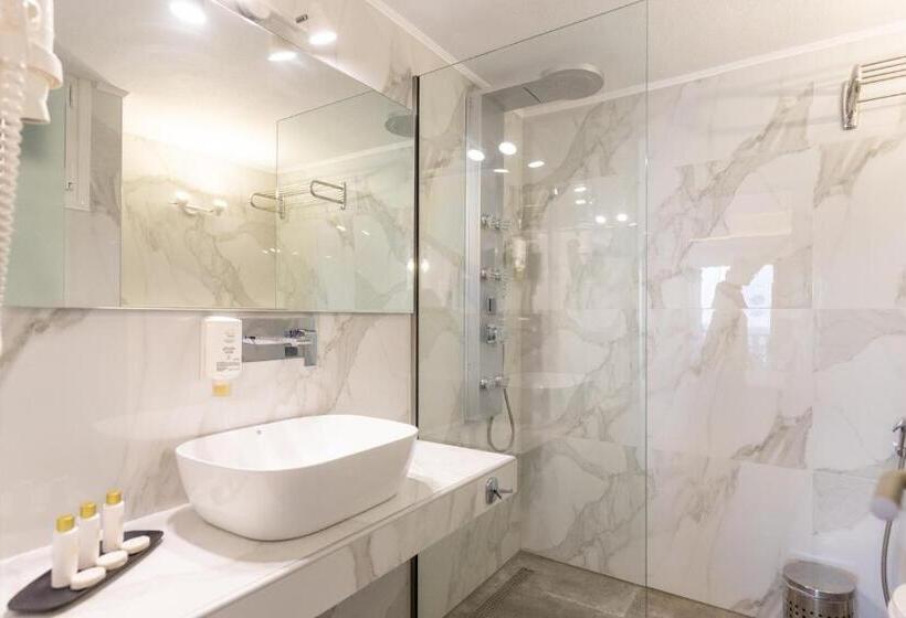 ホテル Samaras Beach