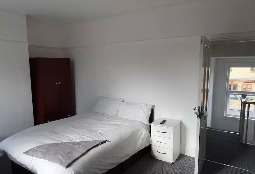 هتل Sial Group Townhouse