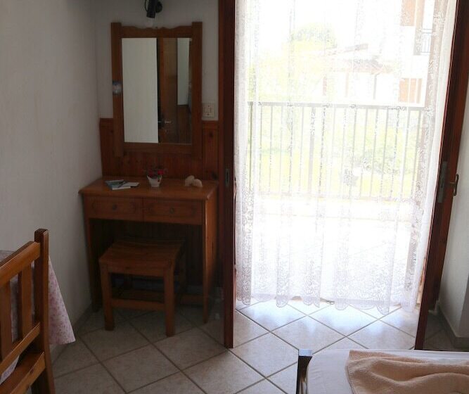 Adult Only Hotel Suzanna