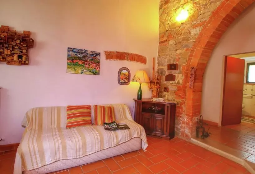 Chaming Farmhouse In Tuscany With Swimming Pool