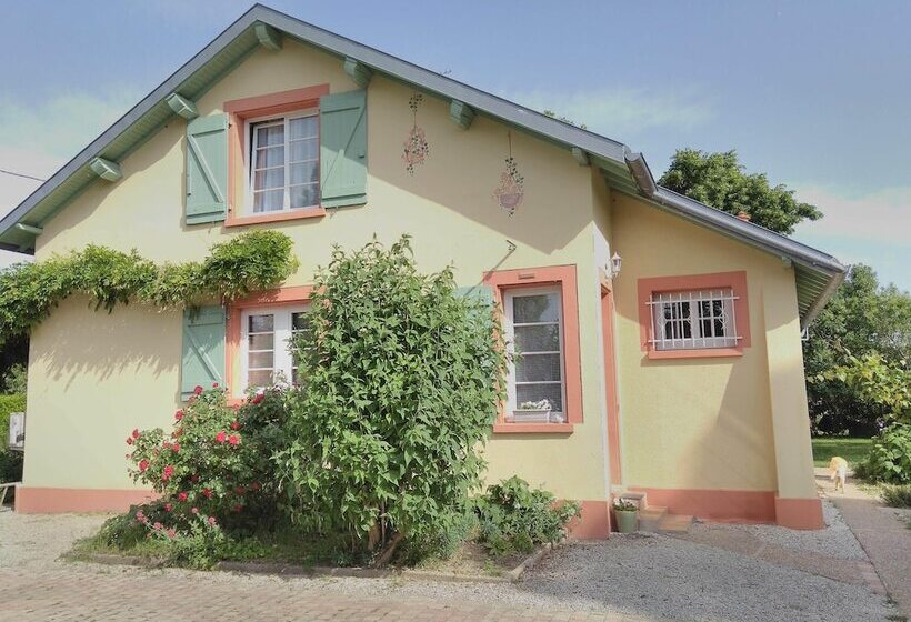 膳宿费 Au Bien Venu