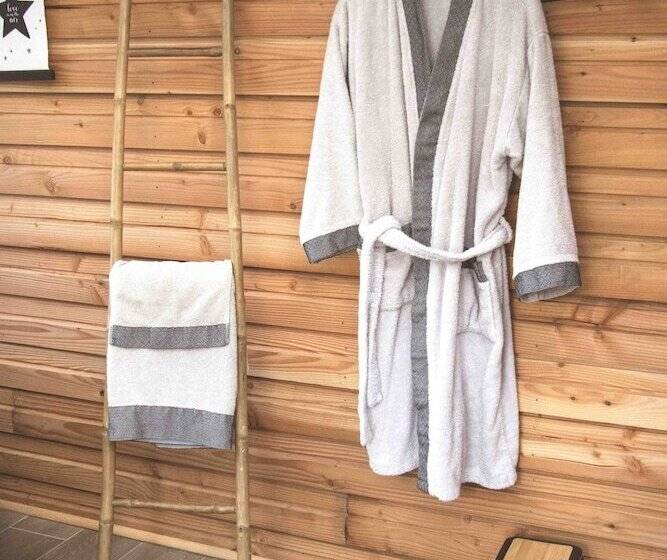 膳宿费 Au Bien Venu