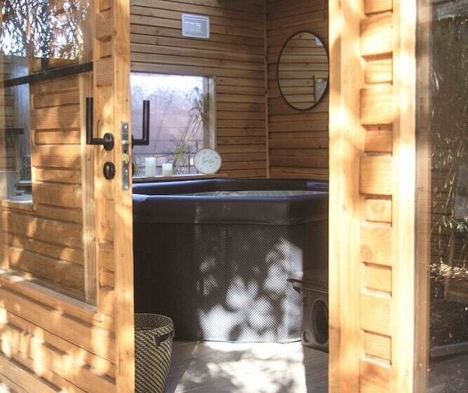 膳宿费 Au Bien Venu