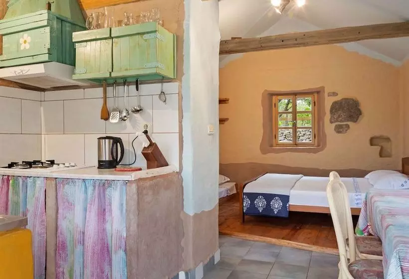 Secluded Cottage In Trpanj With Garden