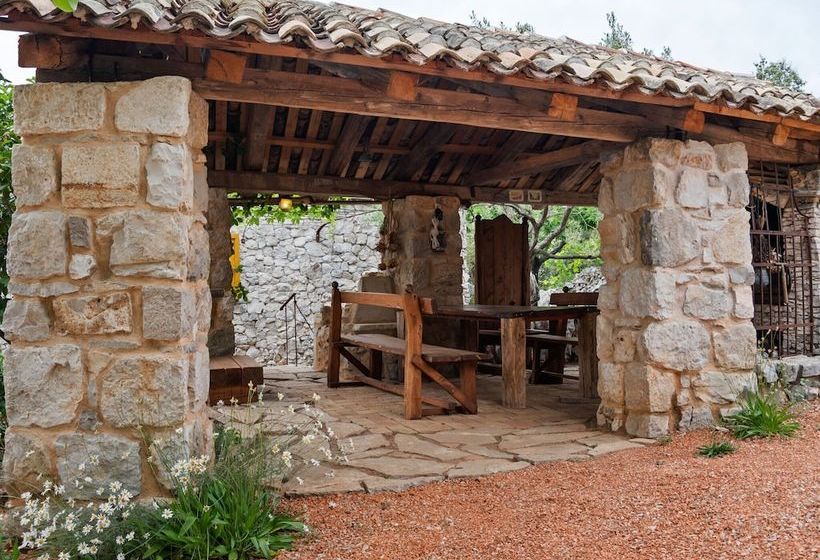 Secluded Cottage In Trpanj With Garden