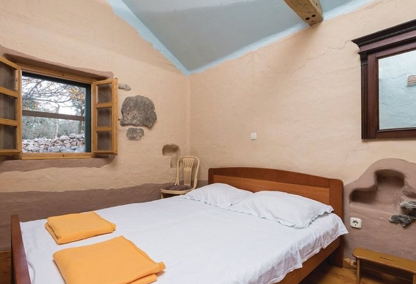 Secluded Cottage In Trpanj With Garden