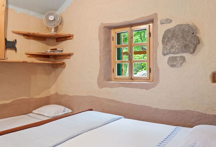 Secluded Cottage In Trpanj With Garden