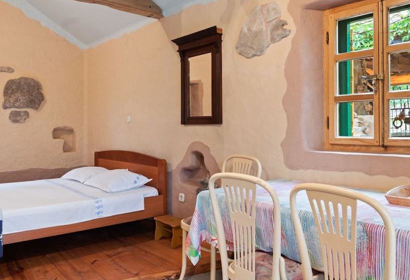 Secluded Cottage In Trpanj With Garden