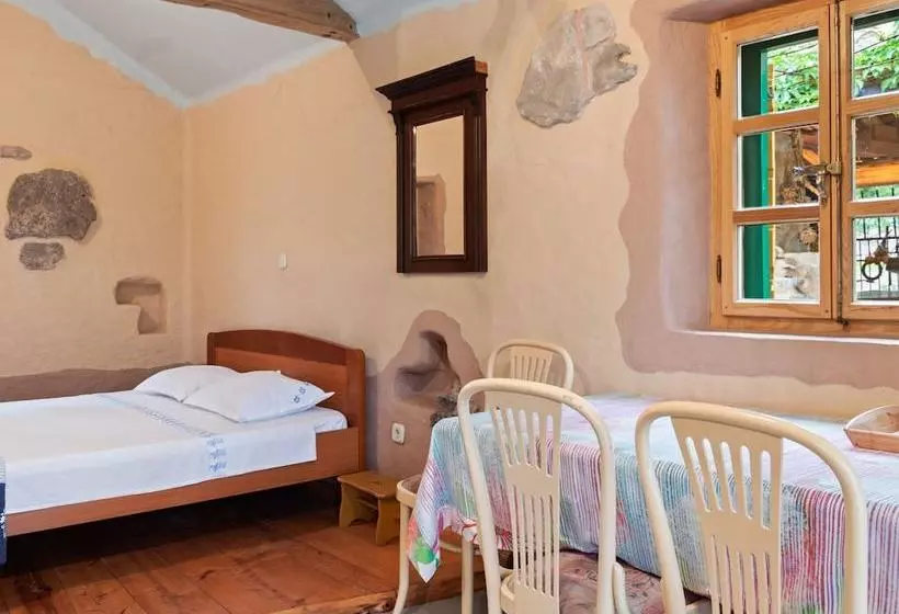 Secluded Cottage In Trpanj With Garden