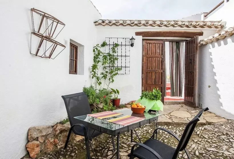 Vintage Farmhouse In Algarinejo With Terrace