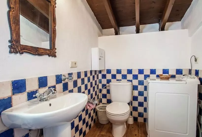 Vintage Farmhouse In Algarinejo With Terrace