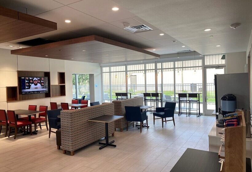 호텔 Holiday Inn Express & Suites Madison West Middleton, An Ihg